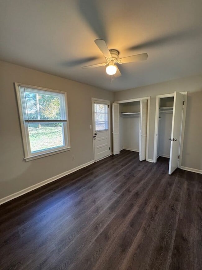 Building Photo - Tri-Plex - in Downtown Greer - 1 bedroom, ...