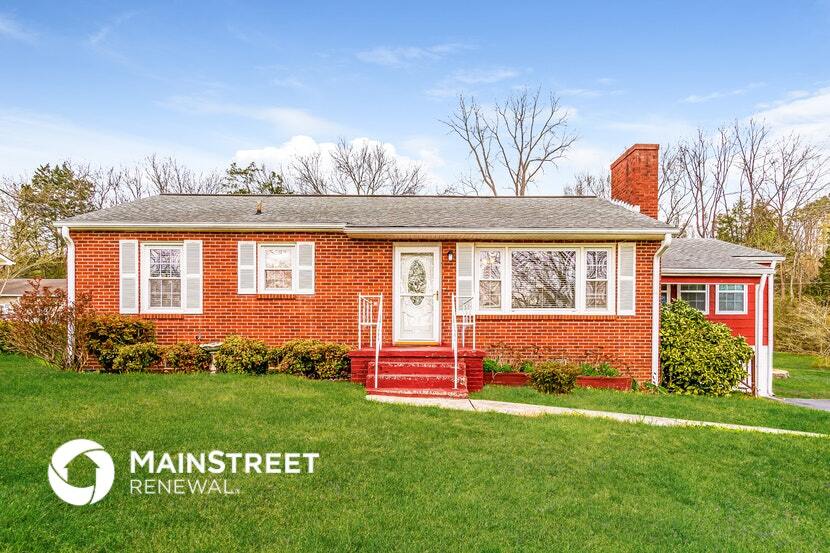 Primary Photo - 212 Meadowview Dr