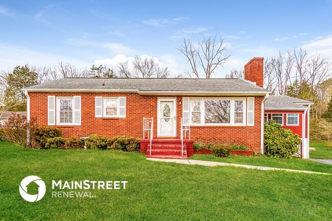 Building Photo - 212 Meadowview Dr