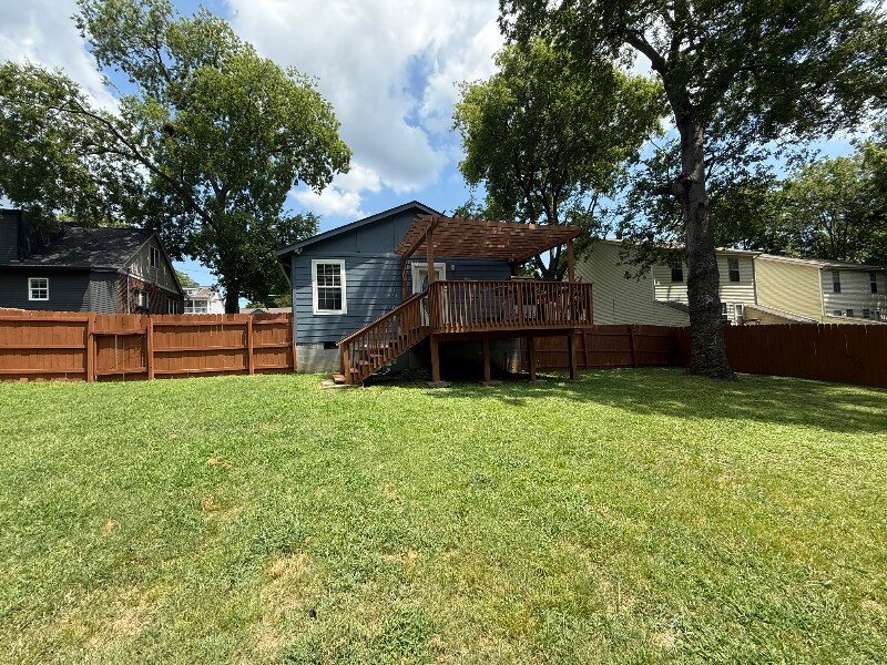 Building Photo - 1326 Pennock Ave
