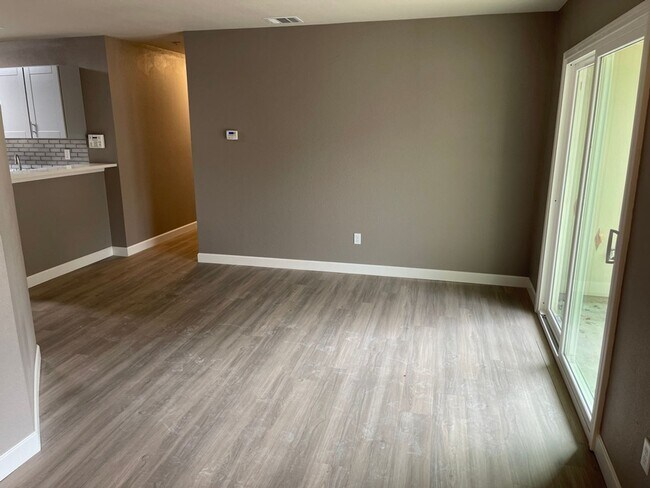 Building Photo - Remodeled 3/2 in near MoPac and Parmer Ln