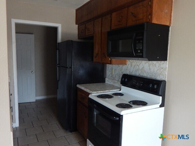 Building Photo - 1310 Covey Ln