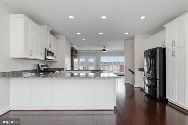 Building Photo - 612 Marina Landing Ln