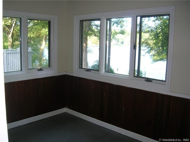 Building Photo - 110 Great Hill Pond Rd
