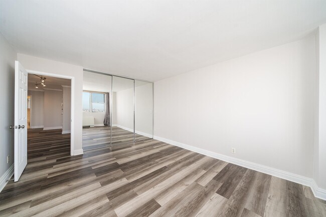 Building Photo - 6040 JFK Blvd E