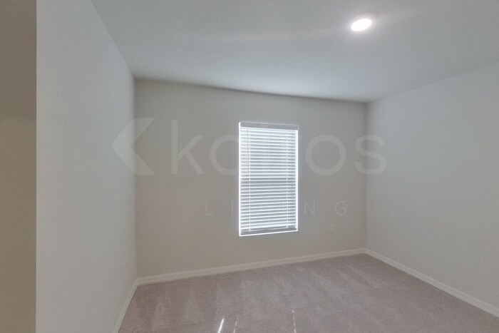 Building Photo - 1190 S San Mateo Dr
