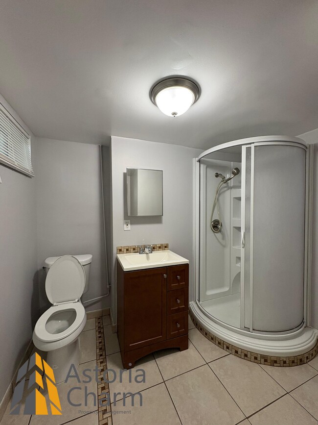 Building Photo - Warm & Welcoming 3 Bed, 2 Bath Home with C...
