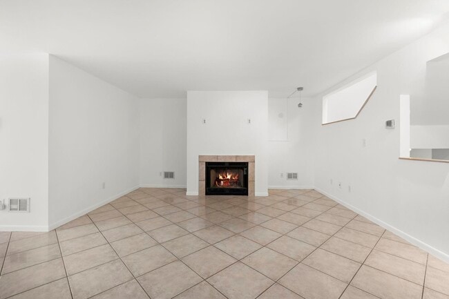 Building Photo - 44 Skyview Terrace