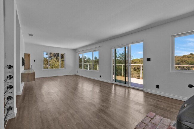 Building Photo - 3/3 HOME available NOW in DESCANSO w/ gara...