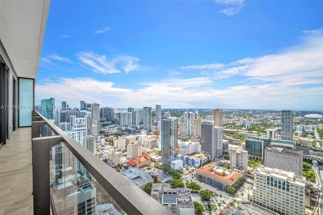 Building Photo - 398 NE 5th St