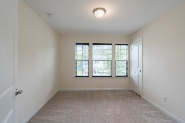 Building Photo - 503 Waybridge Way