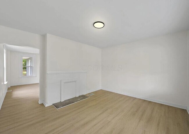 Building Photo - 308 S Highland Ave