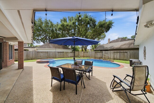 Building Photo - 4418 Ruttand Park Ln