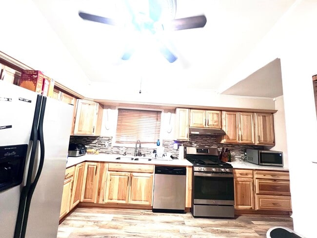 Building Photo - Rental Property