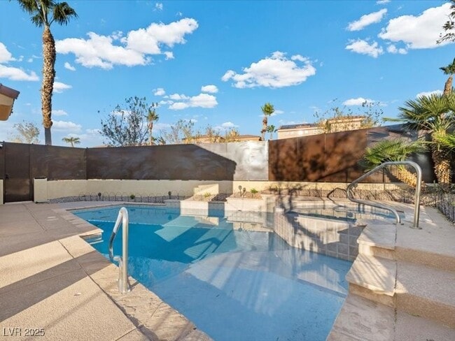 Building Photo - 1159 Calcione Dr
