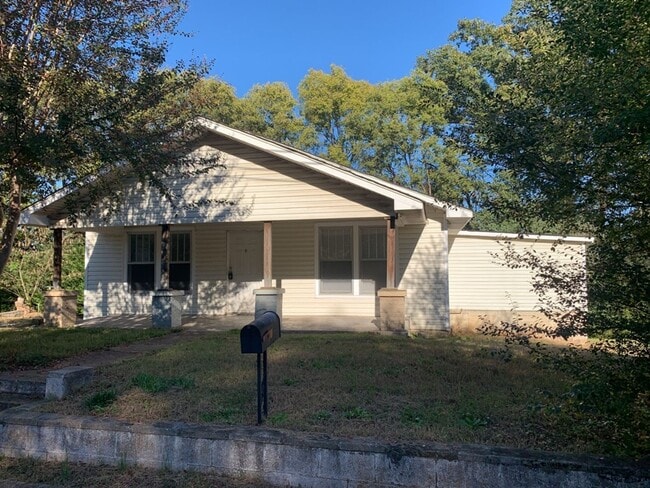 Primary Photo - 517 Willow St