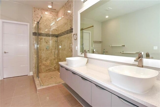 Building Photo - 1866 Brentwood Ct
