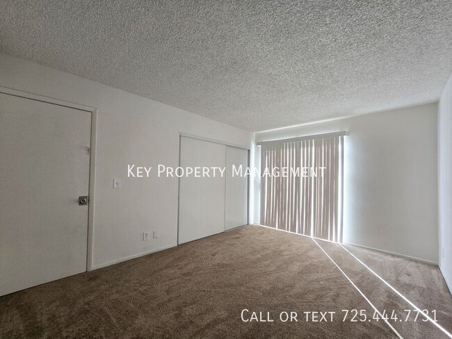 Building Photo - 2 BEDROOM 1 BATH CONDO IN LAS VEGAS NEAR S...