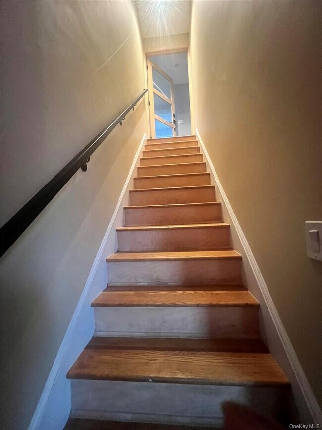 Building Photo - 36 Roanoke Ave