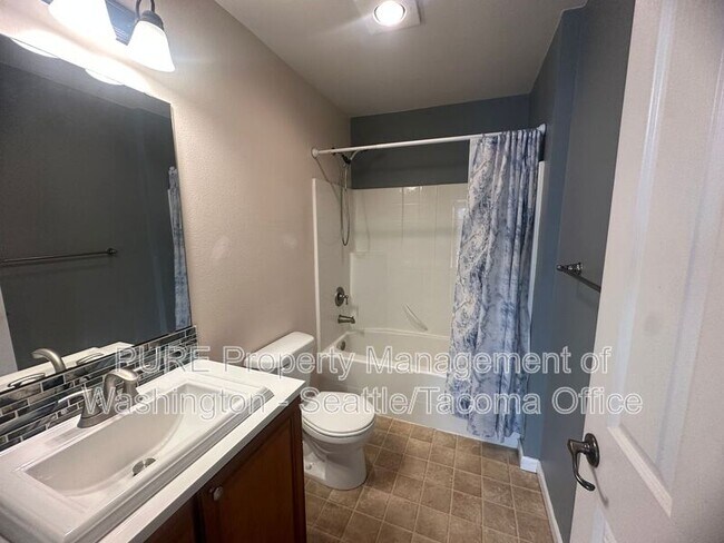 Building Photo - 2327 S I St