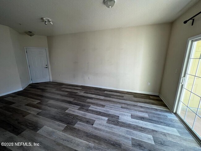 Building Photo - 4959 Key Lime Dr