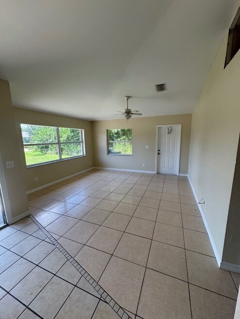 Building Photo - 4538 Golfview Blvd
