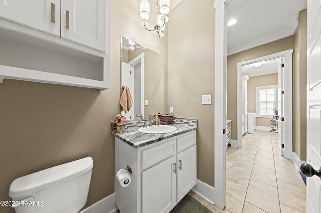 Building Photo - 311 Oats Dr