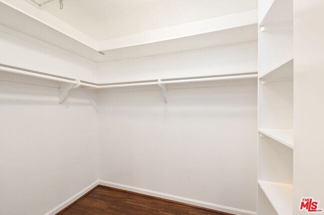 Building Photo - 4732 Park Granada