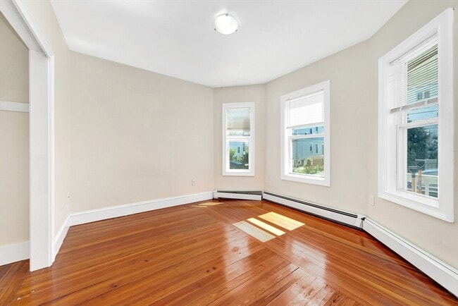 Building Photo - 9-11 Winter Hill Rd