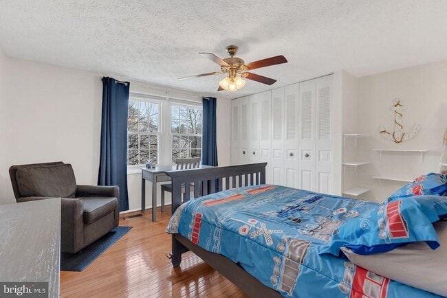 Building Photo - 8271 Raindrop Way