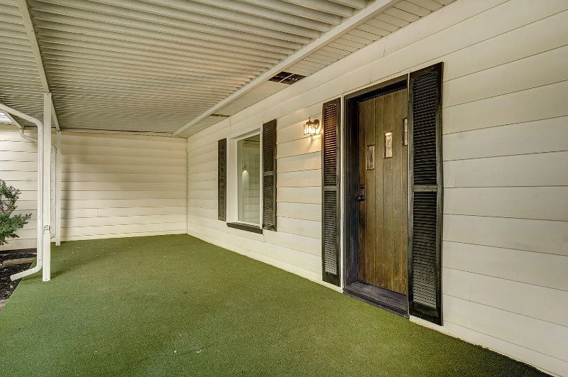 Building Photo - 1539 S Thelma Ave