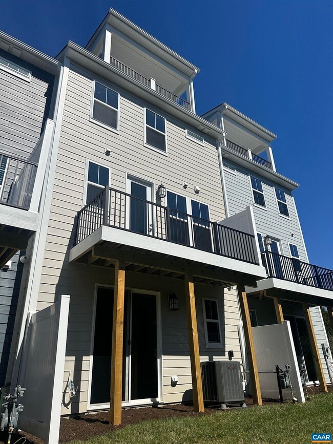 Building Photo - 2022 Calico Ct