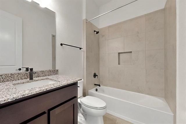 Building Photo - 3025 Oak Crk Ct