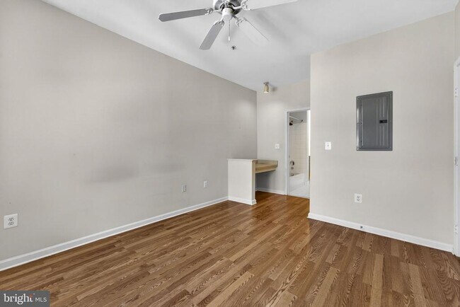 Building Photo - 12001 Market St