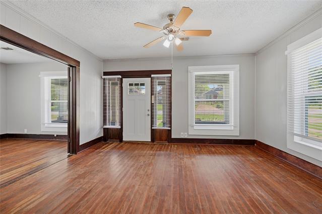 Building Photo - 529 E Woodard St
