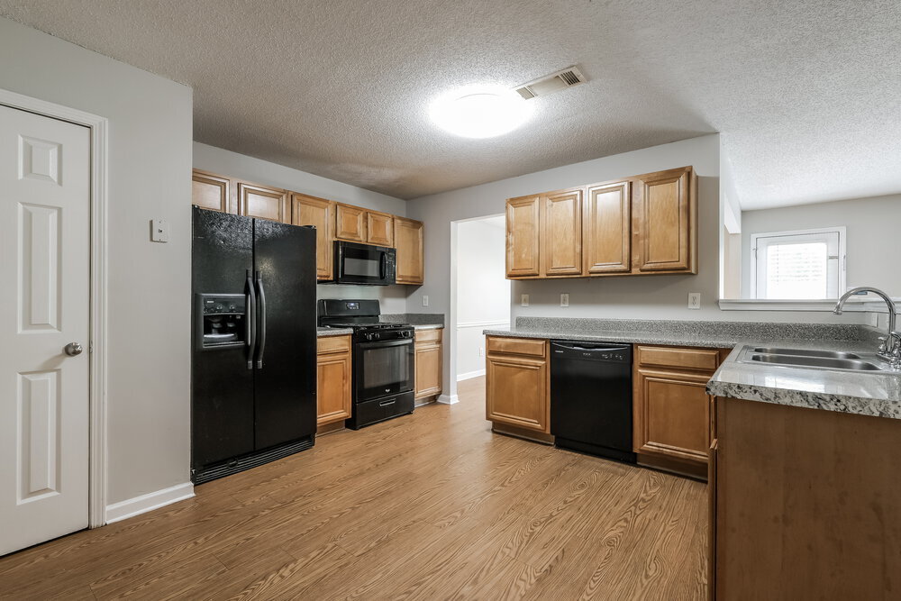 Building Photo - 3038 Summer Breeze Dr