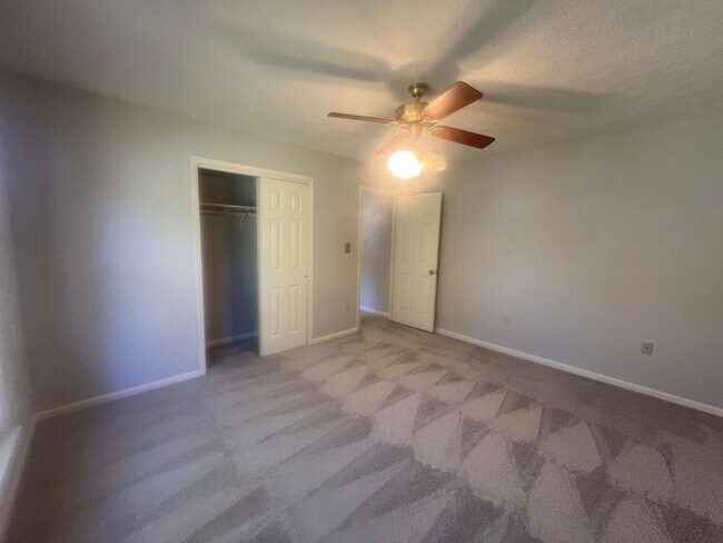 Building Photo - Single Family Corner Lot House located in ...