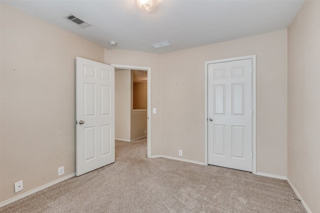 Building Photo - 10721 Traymore Dr