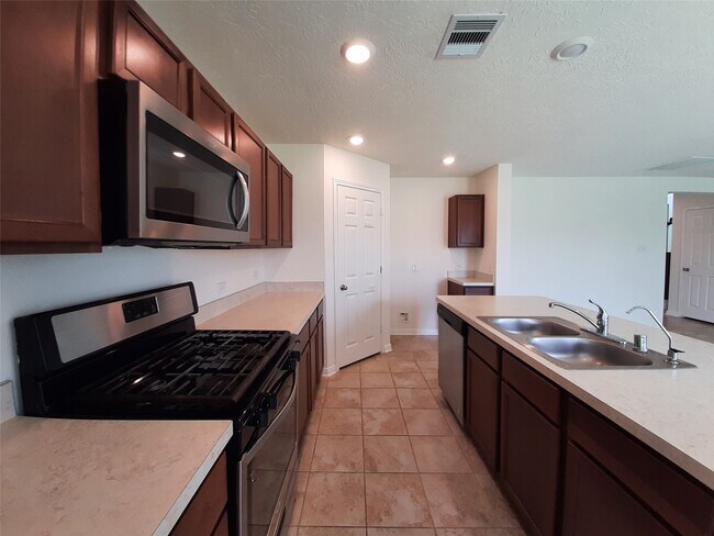 Building Photo - 4834 Lucky Fawn Ln