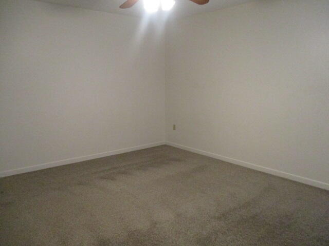 Building Photo - 206 Ann Cir