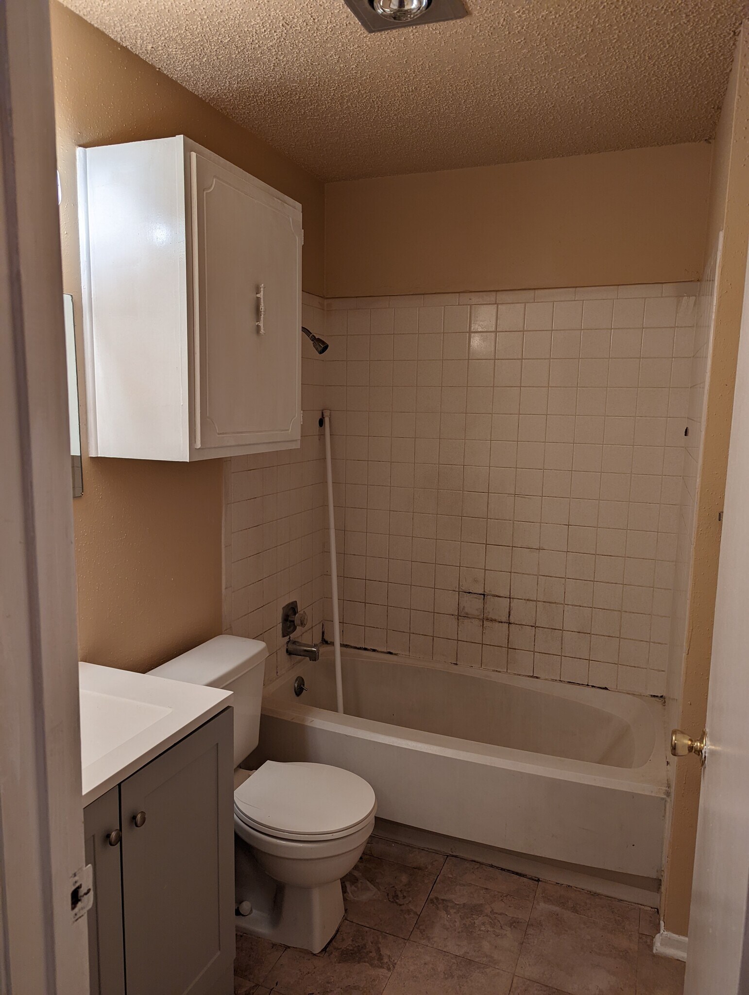 Building Photo - 1359 Bayou Dr