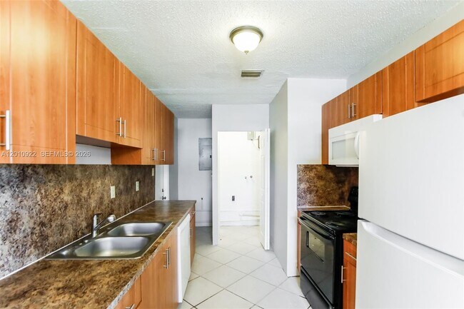 Building Photo - 11460 SW 199th St