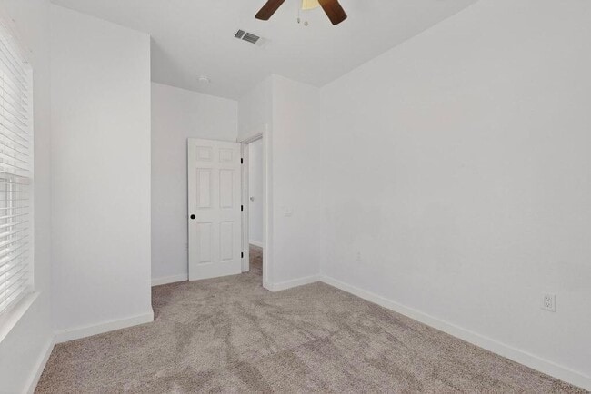 Building Photo - 604 Kimbro St