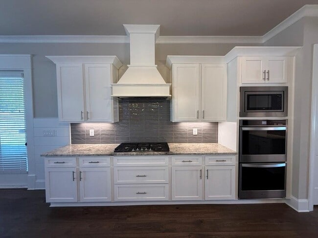 Building Photo - 535 Settles Brook Court