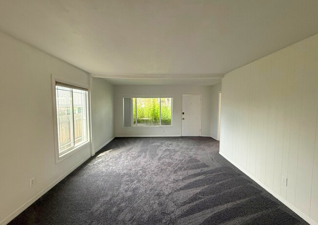 Building Photo - 4623-25 Mississippi St