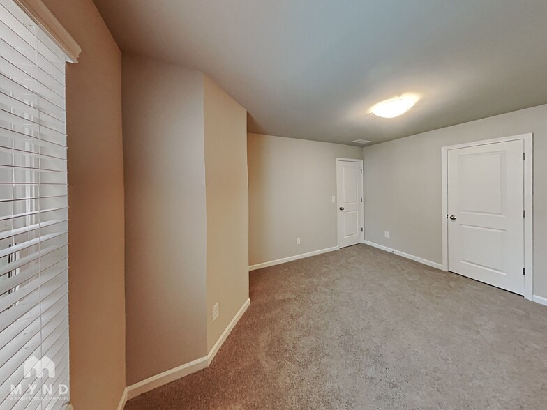 Building Photo - 6171 Redan Overlook