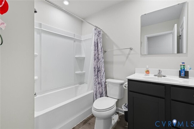 Building Photo - 261 Chanticleer Dr