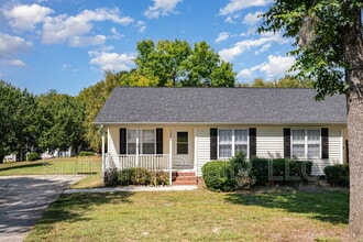 Building Photo - 1348 Hillside Dr