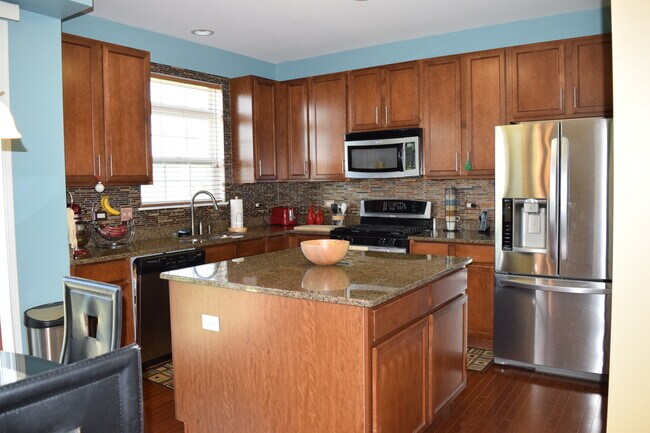 Building Photo - 2146 Cabrillo Ln