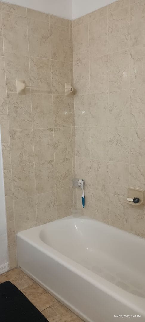 Building Photo - Cozy 2 bedroom duplex near the ocean